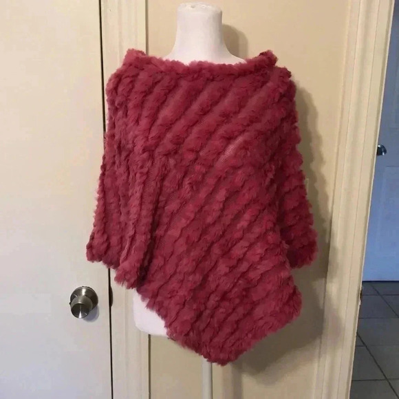 Wilson’s leather rabbit fur poncho - Picture 1 of 7